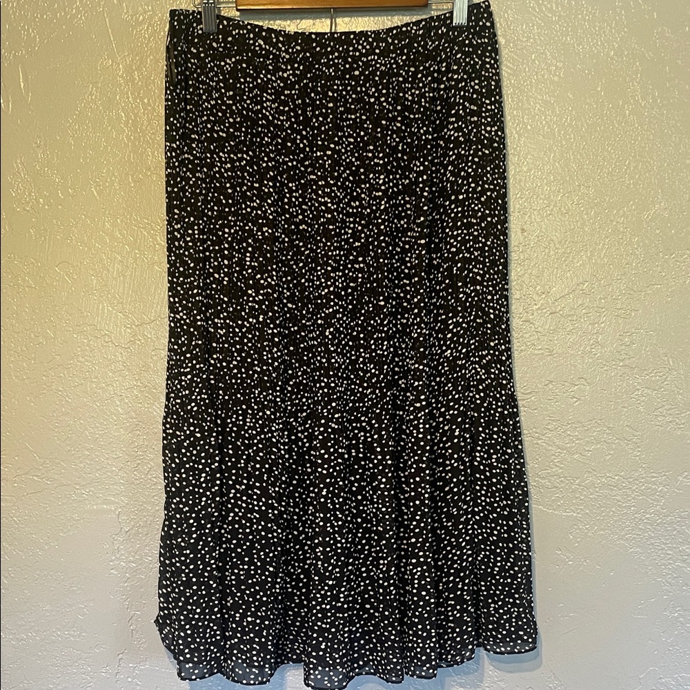 Elegant Black and White Women's Maxi Skirt
